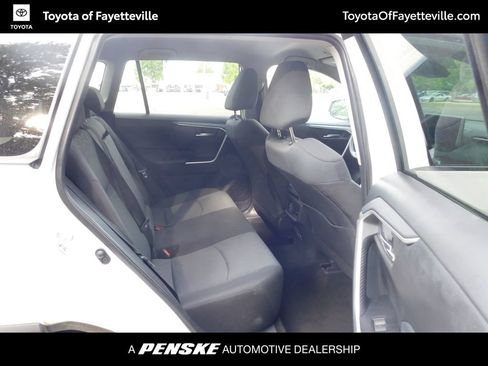 Used 2025 Toyota RAV4 XLE FWD image 5