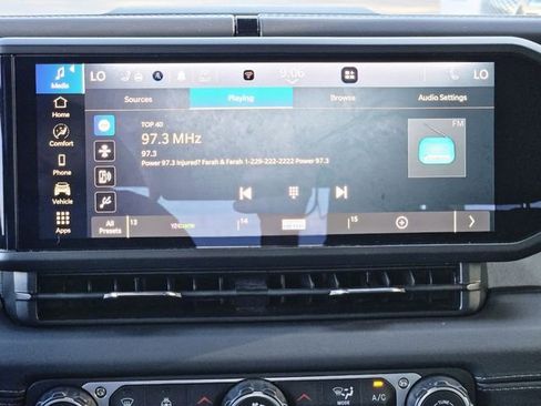 Used 2025 Jeep Wrangler Unlimited Sahara AWD/4WD image 23