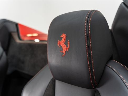 Used 2012 Ferrari 458 Spider RWD image 41