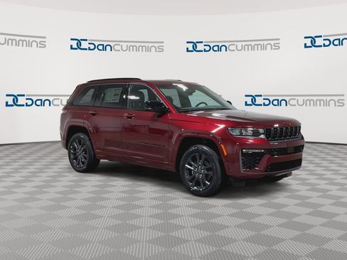 New 2026 Jeep Grand Cherokee Limited AWD/4WD image 2