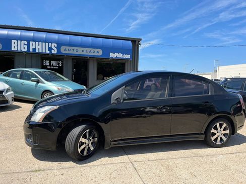 Used 2011 Nissan Sentra 2.0 SR w/ Special Edition Pkg FWD image 1