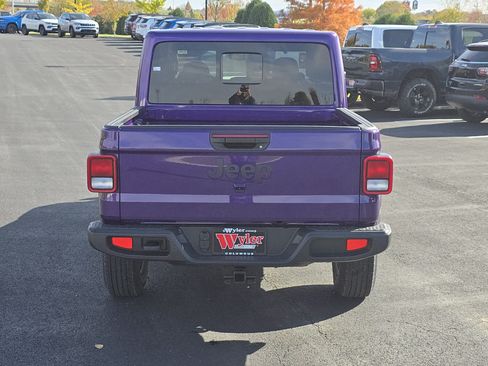 New 2026 Jeep Gladiator Sport AWD/4WD image 16