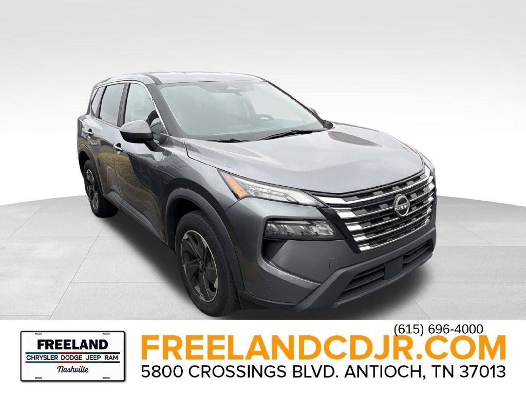Used 2025 Nissan Rogue SV AWD/4WD image 1