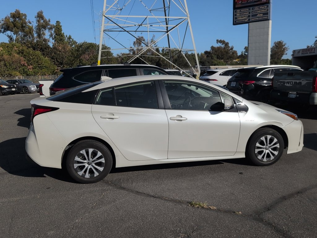Used 2019 Toyota Prius XLE w/ Advanced Technology Package AWD/4WD image 7