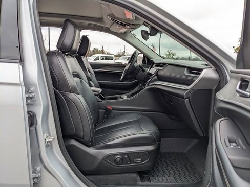 Used 2022 Jeep Grand Cherokee Limited image 49