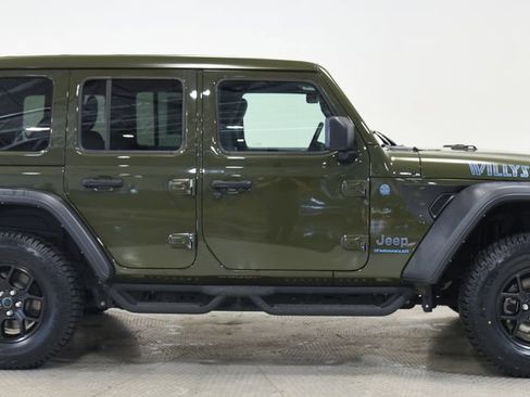 Used 2024 Jeep Wrangler Unlimited AWD/4WD image 14