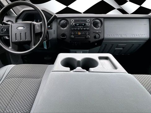 Used 2014 Ford F250 XL w/ Power Equipment Group image 15