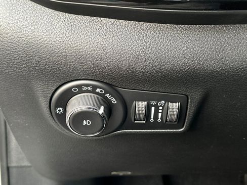 New 2026 Jeep Compass Latitude image 22