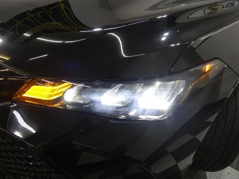 Used 2019 Toyota Avalon XSE image 15