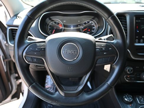 Used 2020 Jeep Cherokee Trailhawk AWD/4WD image 15
