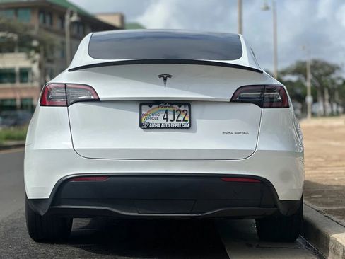 Used 2023 Tesla Model Y Long Range image 4