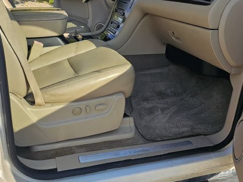 Used 2009 Cadillac Escalade AWD image 9