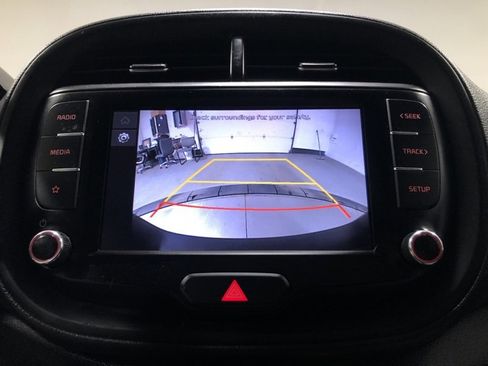 Used 2022 Kia Soul LX image 30