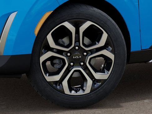 Certified 2025 Kia Soul EX image 9