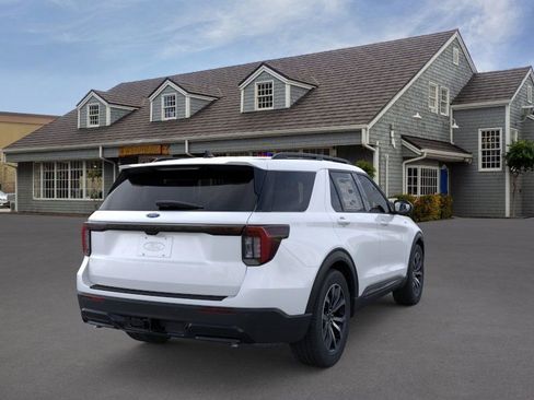 New 2026 Ford Explorer ST-Line image 8