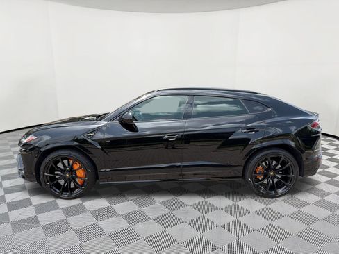 Used 2022 Lamborghini Urus AWD/4WD image 2