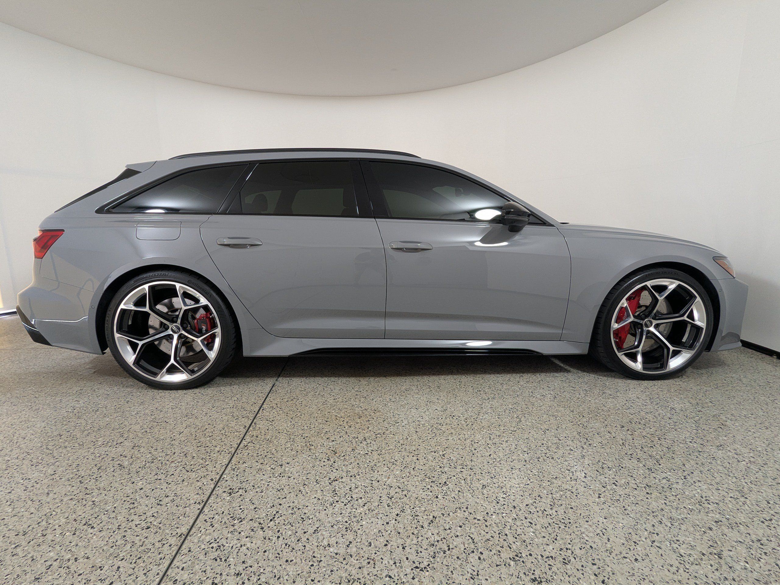 Certified 2025 Audi RS 6 performance w/ Black Optic Package AWD/4WD image 7