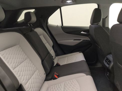 Used 2021 Chevrolet Equinox LS image 19