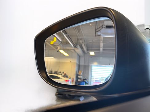 Used 2025 MAZDA CX-5 Carbon Edition image 16