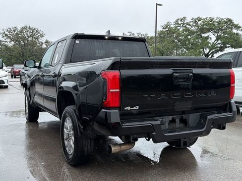 Certified 2024 Toyota Tacoma SR5 AWD/4WD image 10