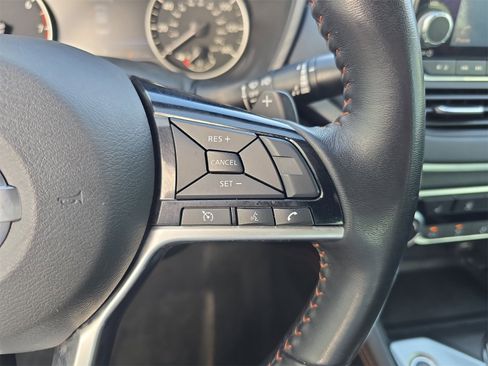 Used 2020 Nissan Altima 2.5 SR w/ Premium Package image 24