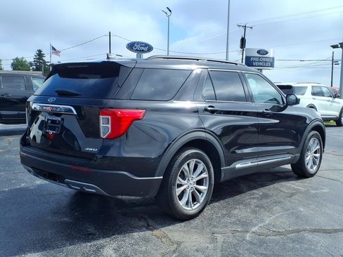 Used 2023 Ford Explorer XLT w/ Equipment Group 202A AWD/4WD image 3