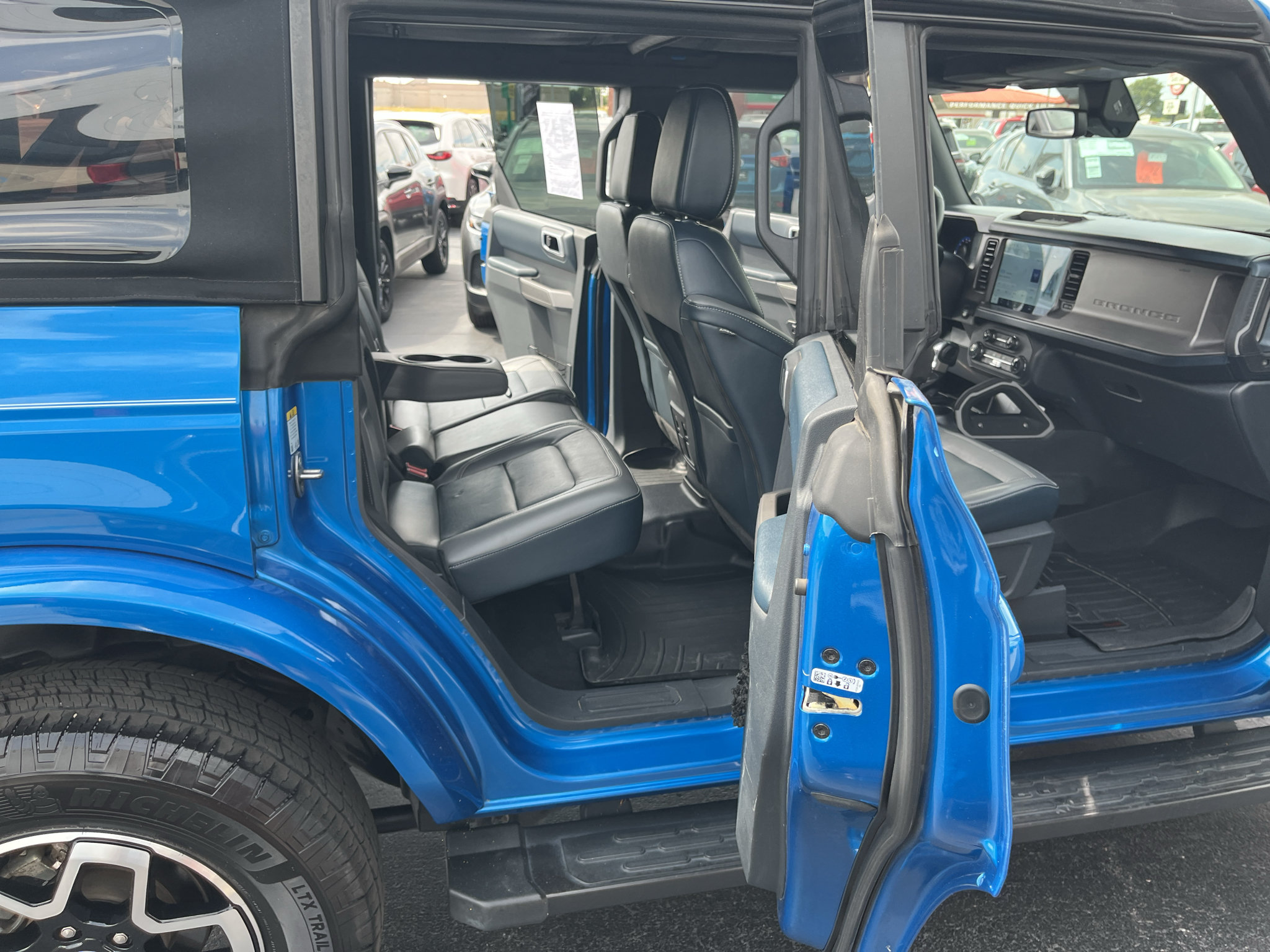 Used 2022 Ford Bronco Outer Banks AWD/4WD image 40