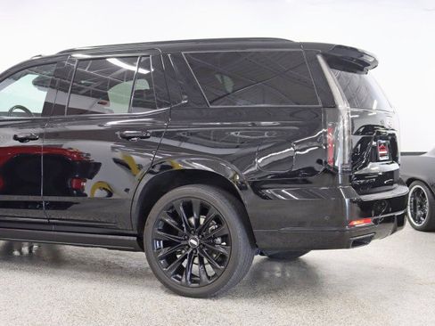 Used 2025 Cadillac Escalade Sport Platinum w/ LPO, ONYX Package AWD/4WD image 10
