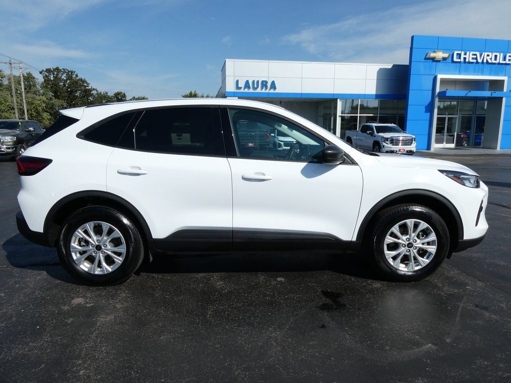 Used 2025 Ford Escape Active w/ Cold Weather Package AWD/4WD image 4