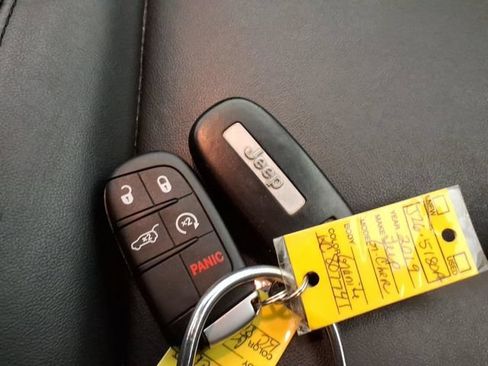 Used 2019 Jeep Grand Cherokee Limited AWD/4WD image 27