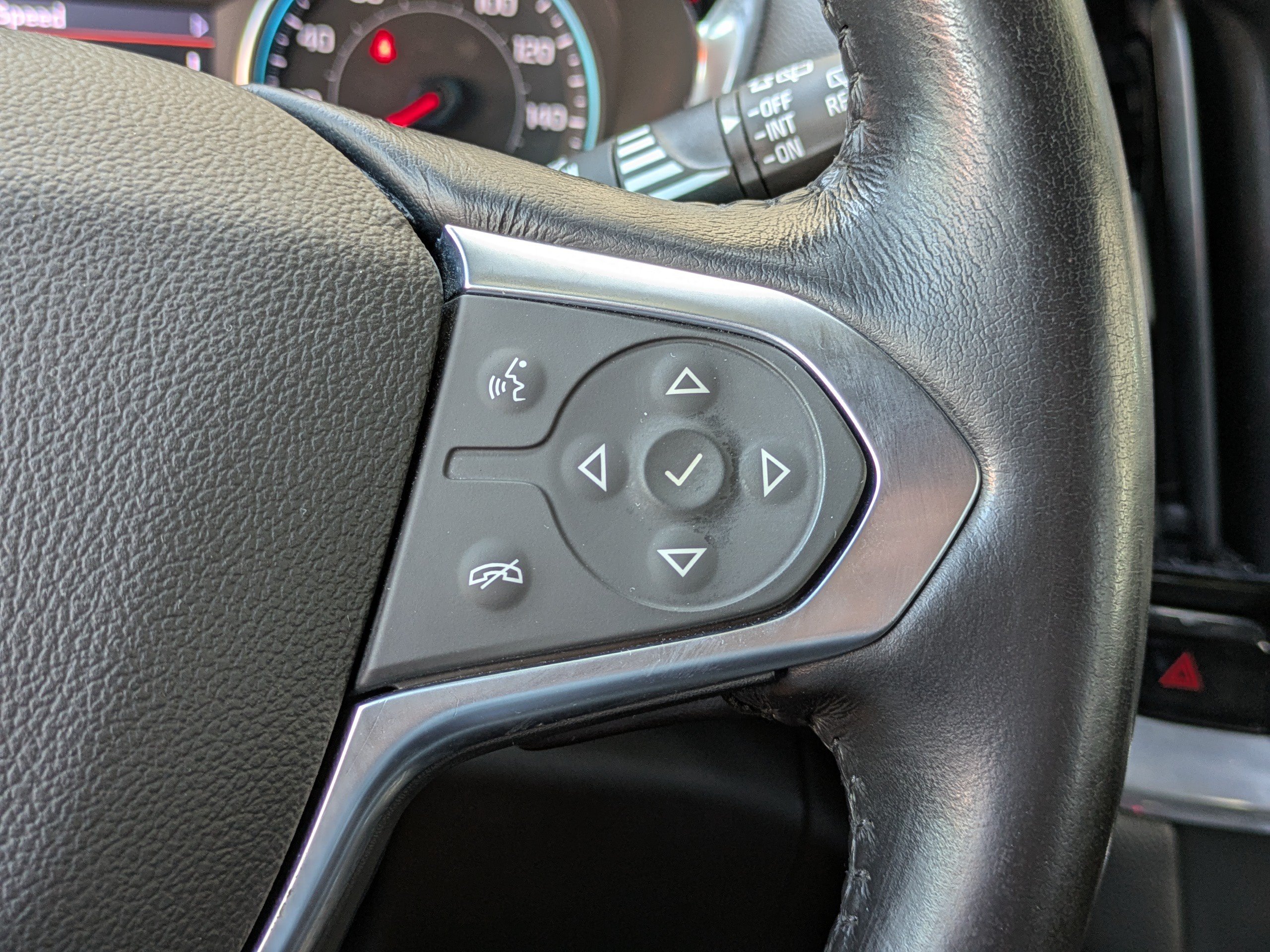 Used 2022 Chevrolet Traverse LT w/ LPO, Floor Liner Package AWD/4WD image 30