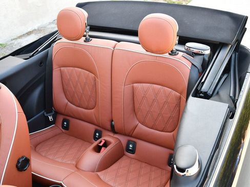 Used 2024 MINI Cooper S w/ Signature Upholstery Package FWD image 14