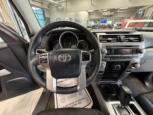 Used 2010 Toyota 4Runner SR5 AWD/4WD image 11