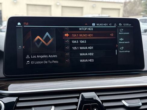 Used 2022 BMW 530i w/ Premium Package image 18