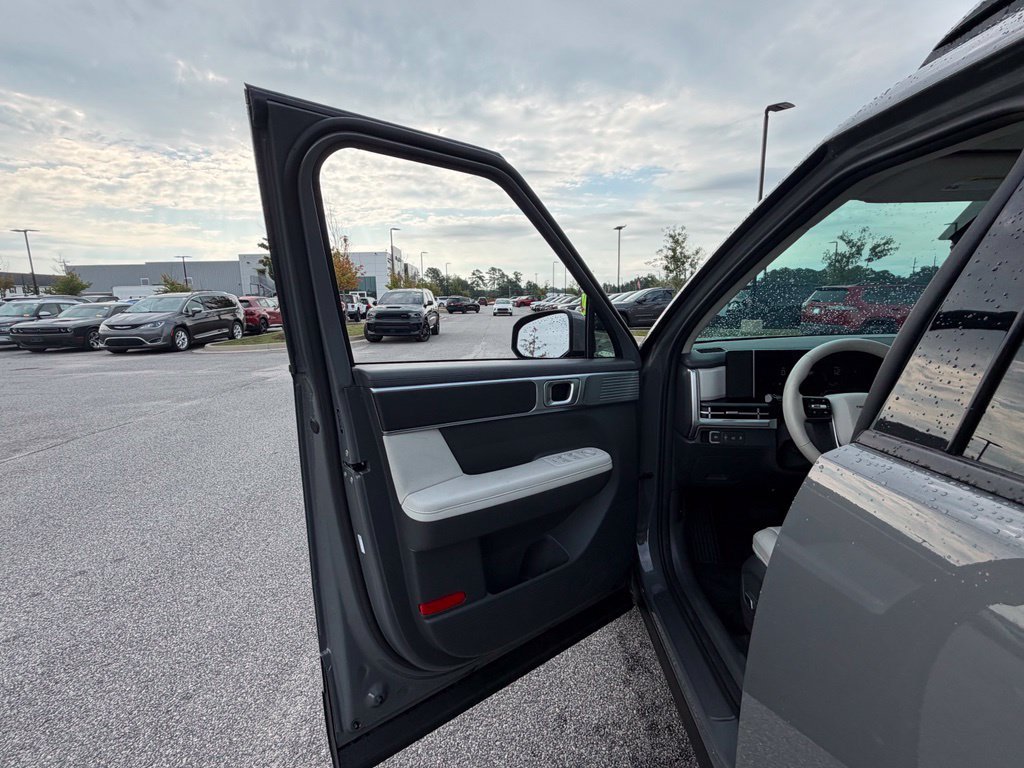 Used 2024 Hyundai Santa Fe SEL FWD image 48