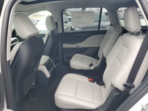 New 2026 Lincoln Aviator Premiere image 22