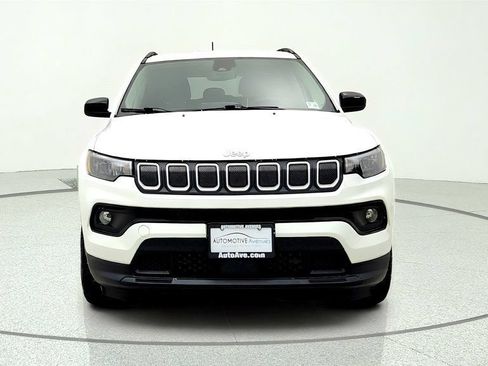 Used 2022 Jeep Compass Latitude AWD/4WD image 2
