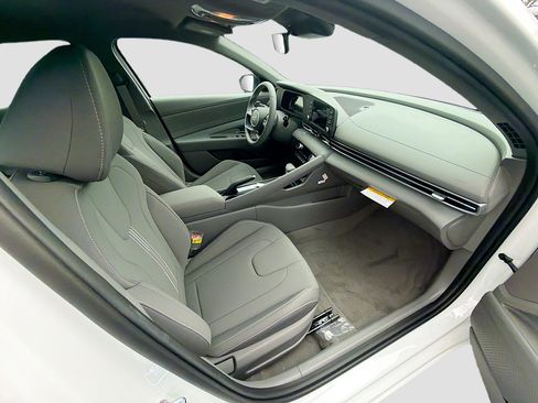New 2026 Hyundai Elantra Sport FWD image 20