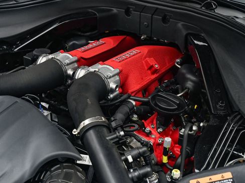 Certified 2025 Ferrari Roma Spider image 34