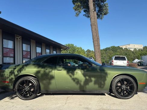 Used 2018 Dodge Challenger SXT w/ Blacktop Package RWD image 4
