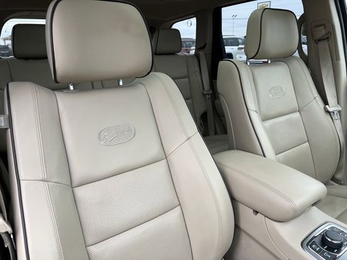 Used 2020 Jeep Grand Cherokee Overland image 12