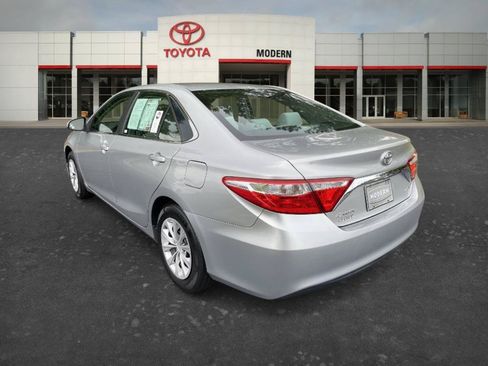 Used 2015 Toyota Camry LE FWD image 6
