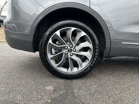 Used 2022 Lincoln Nautilus Reserve w/ Equipment Group 201A image 22