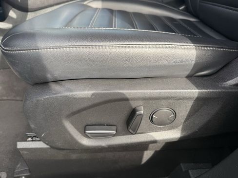 Used 2024 Ford Edge SEL w/ Convenience Package image 16