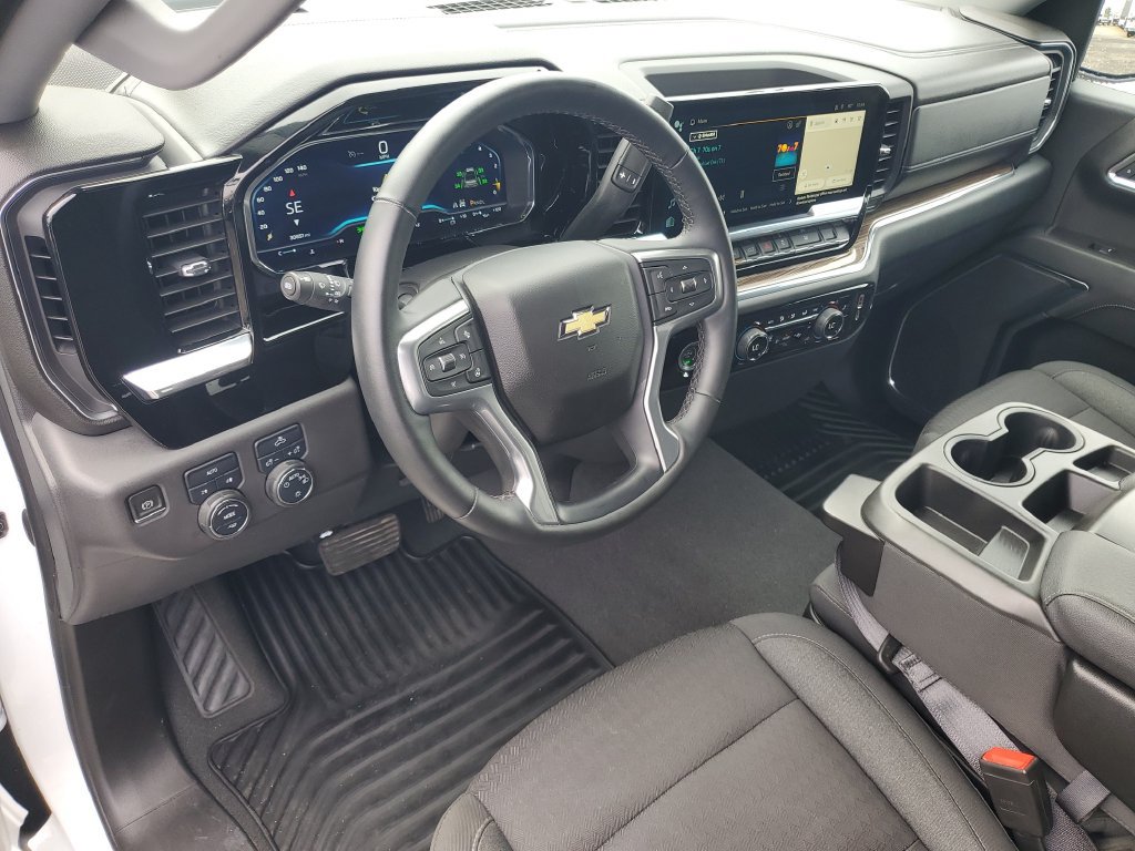 Used 2023 Chevrolet Silverado 1500 LT AWD/4WD image 6