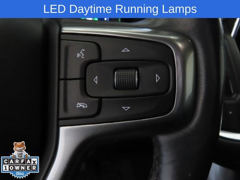 Used 2022 Chevrolet Suburban LT w/ Luxury Package image 16