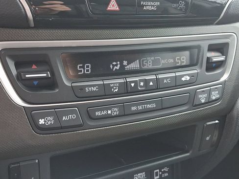 Used 2023 Honda Passport TrailSport image 16