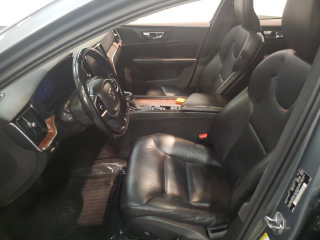 Used 2021 Volvo S60 T5 Momentum w/ Climate Package FWD image 11