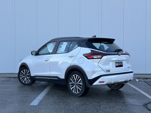 Used 2021 Nissan Kicks SR w/ SR Premium Package image 3