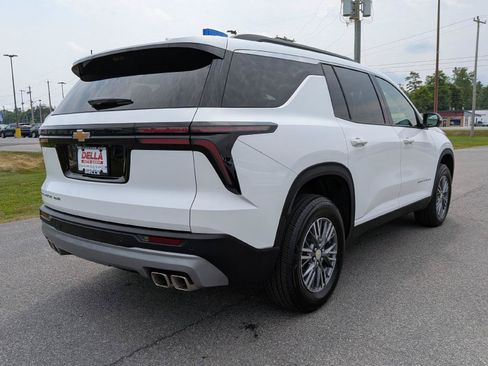 Used 2026 Chevrolet Traverse LT w/ Driver Confidence Package AWD/4WD image 7